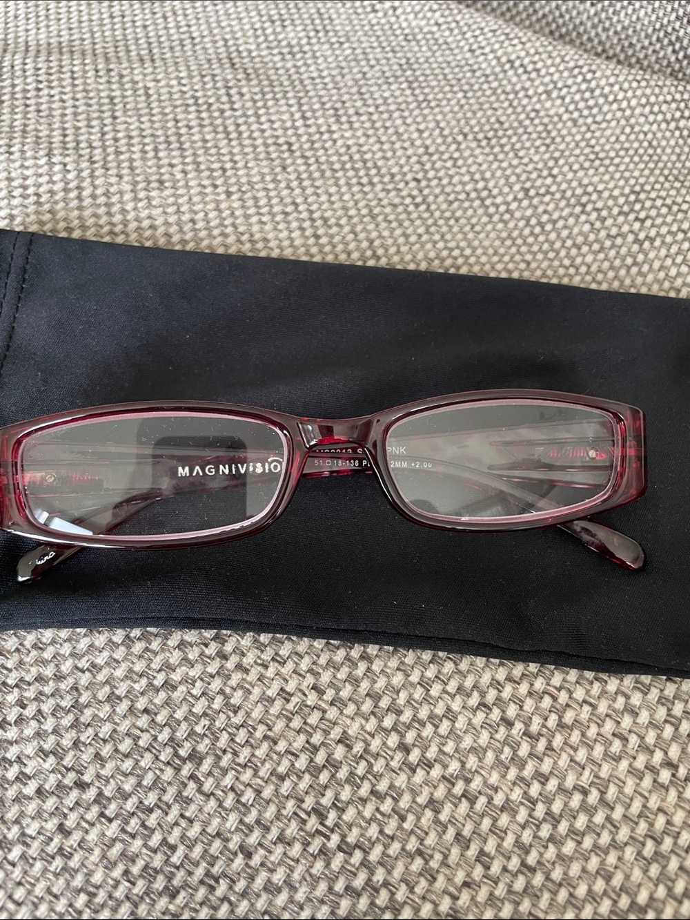 Women's Slim Rectangle Reading Glasses in Deep Wine